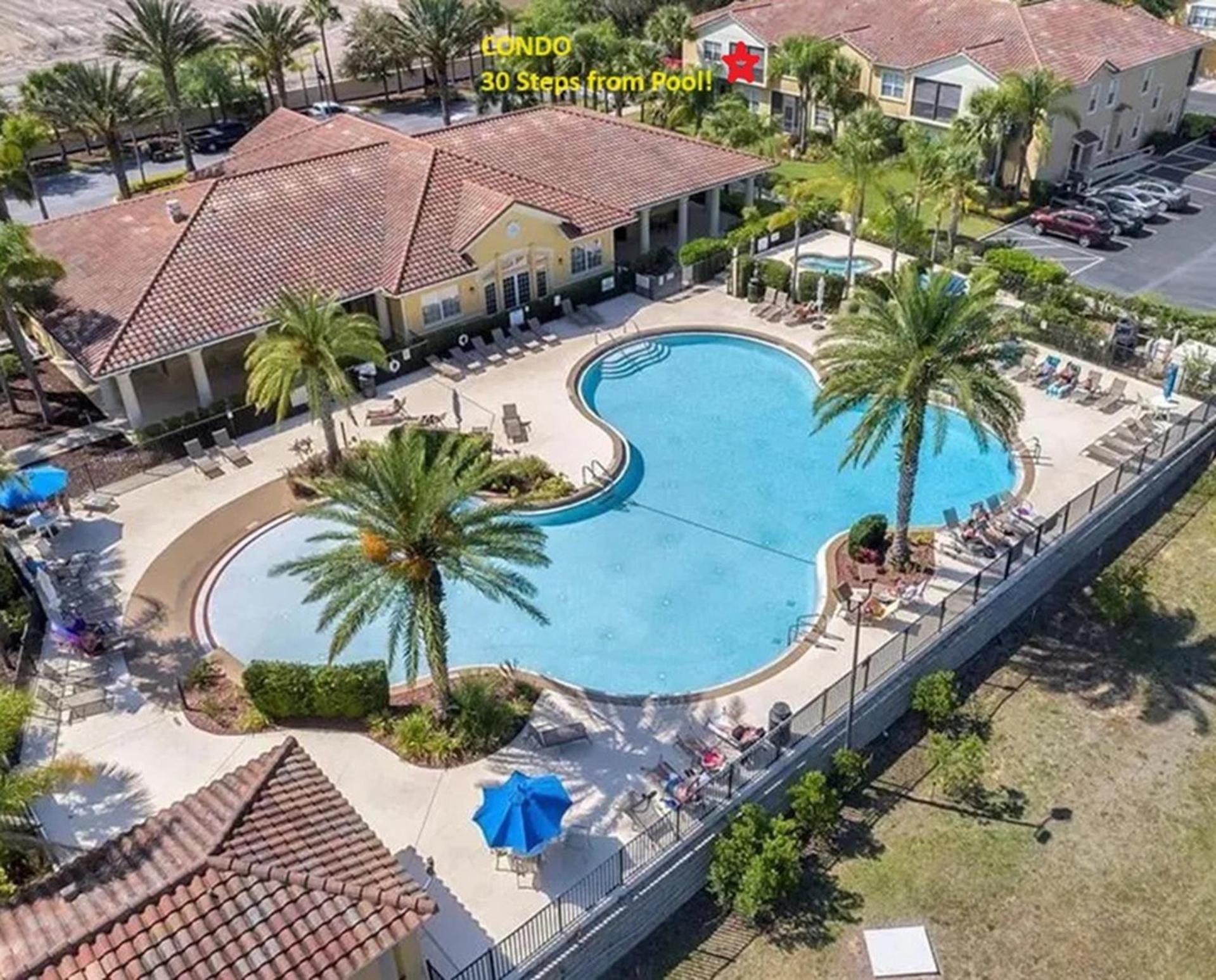 Quiet W/ Balcony ~ 2 Miles To World! Hébergement de vacances Orlando